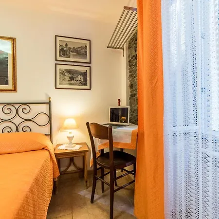 Mezza Galea Guest house Vernazza