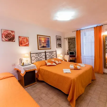 Mezza Galea Guest house Vernazza